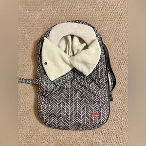 SKIP HOP CARSEAT COVER
